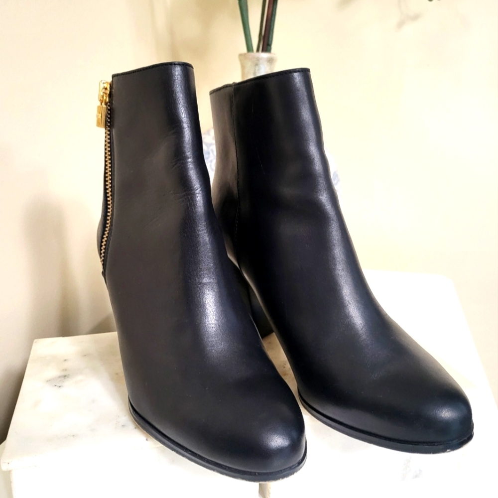 Michael Kors Black Ankle Boots Sleek Minimalist Design